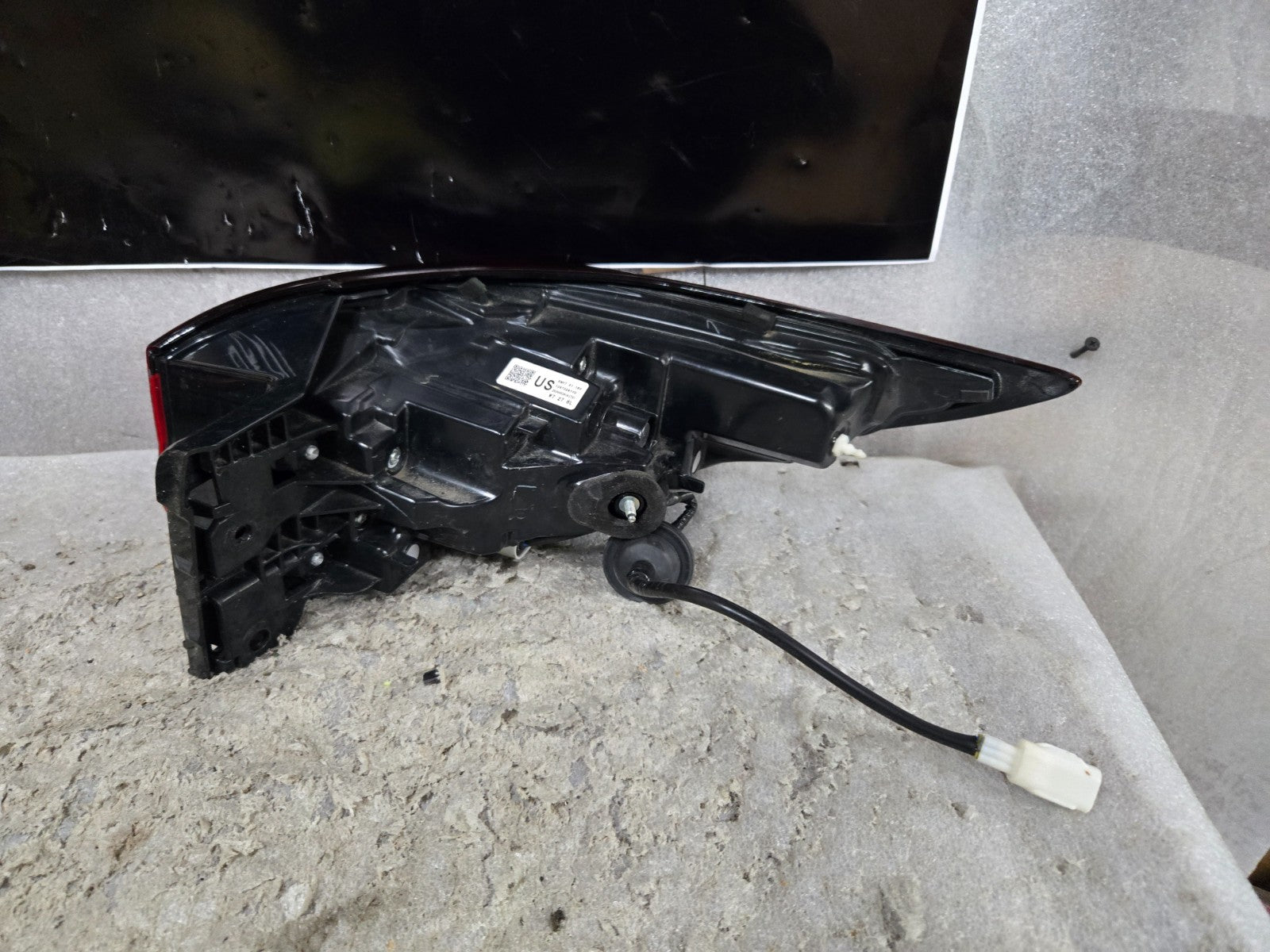 2024-2025 Mazda CX-90 Left LH Driver Side Rear Quarter LED Tail Light OEM