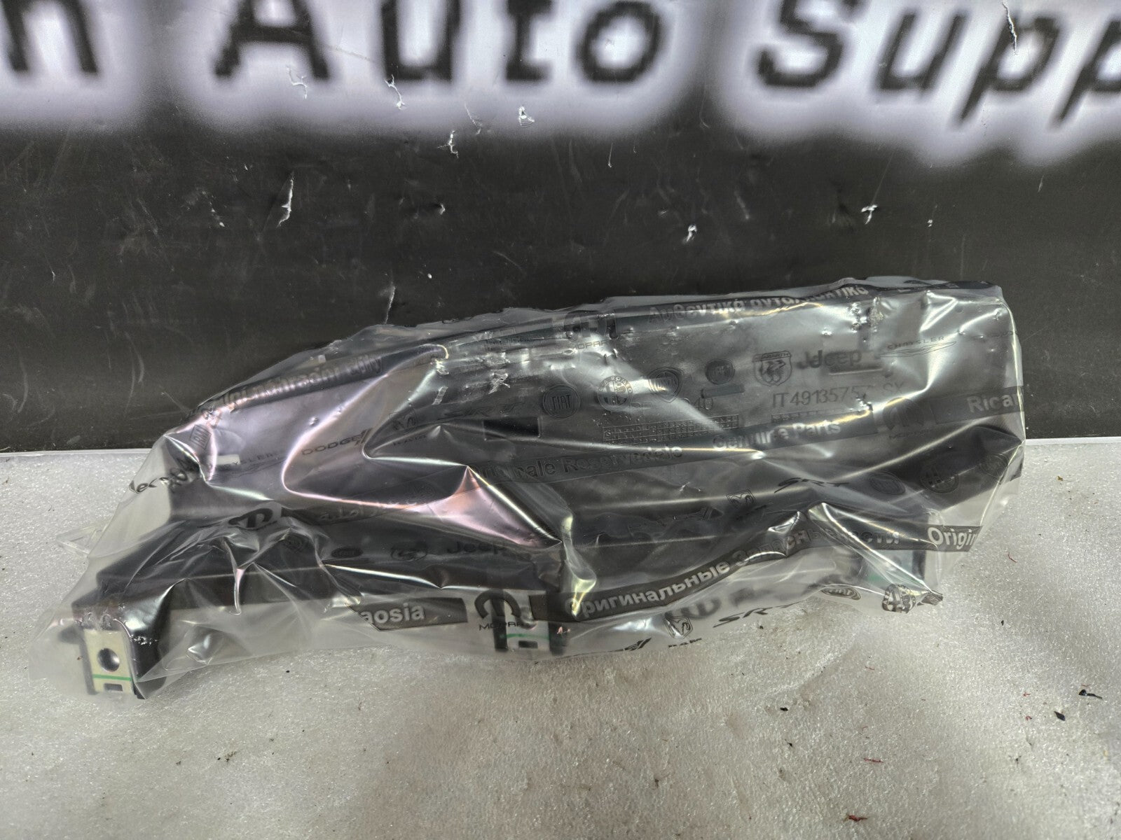 2018-2024 ALFA ROMEO STELVIO HEADLAMP LIGHT BRACKET LEFT OEM NEW 68368823AA