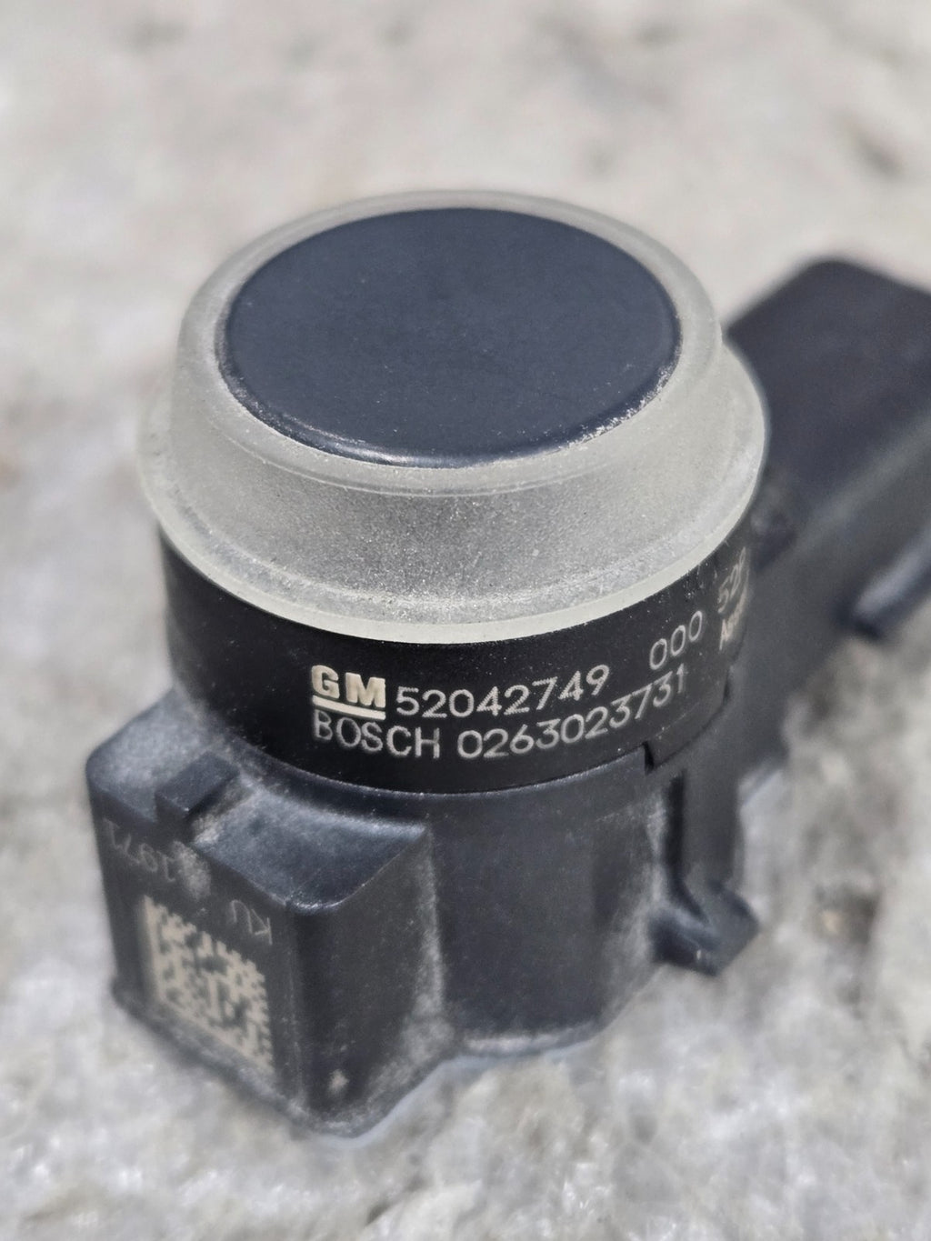 GM FRONT/REAR PDC Parking Assist Sensor OEM 52042749
