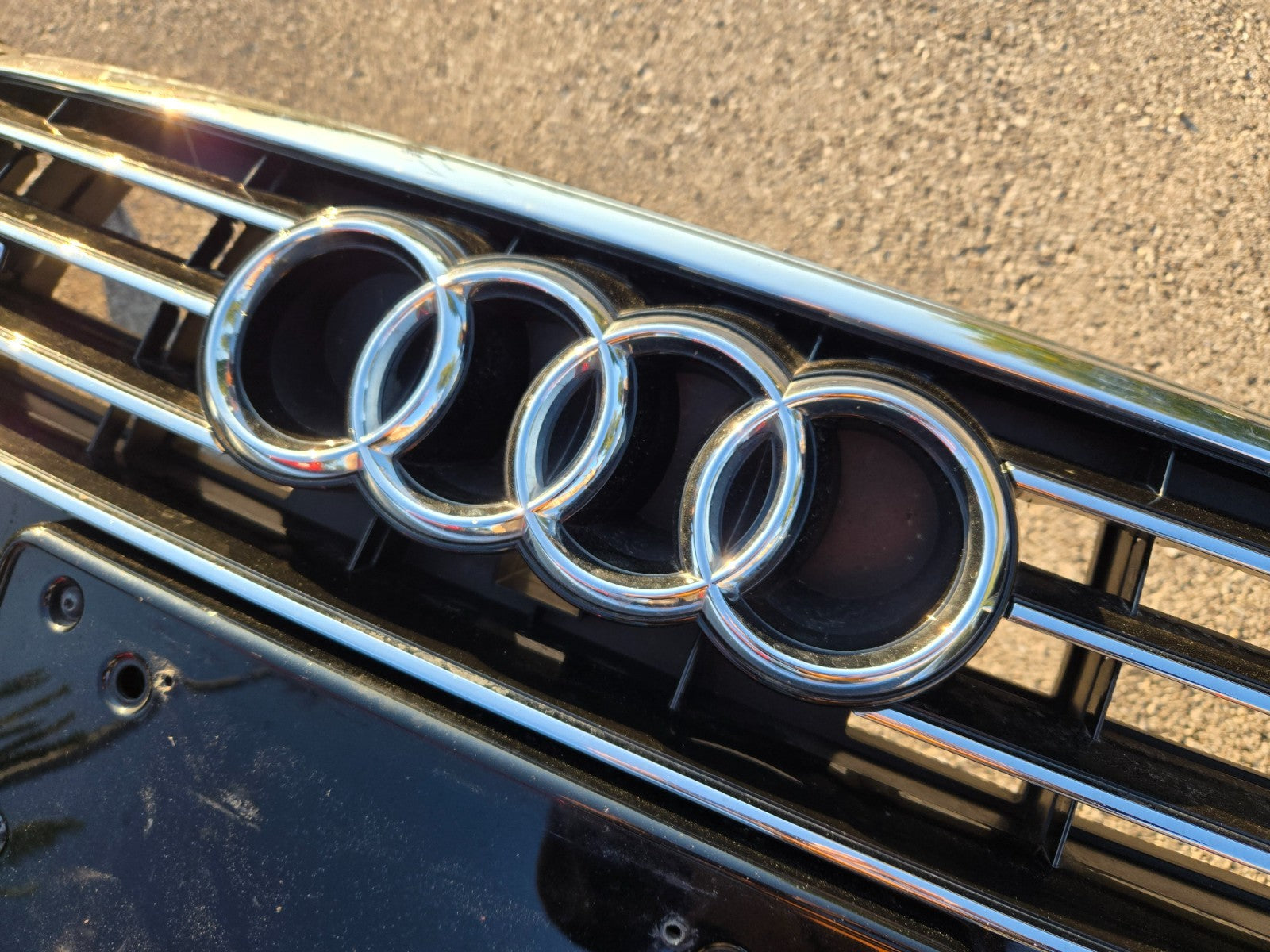 2016 2017 2018 AUDI A7 QUATTRO FRONT BUMPER NEAR COMPLETE OEM 4G8807437AH