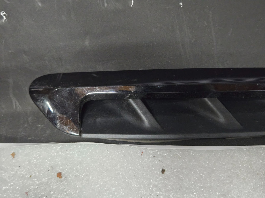 2018 2019 2020 2021 BMW X3 X4 RH Right Fender Decorative Screen Trim 8064806 OEM