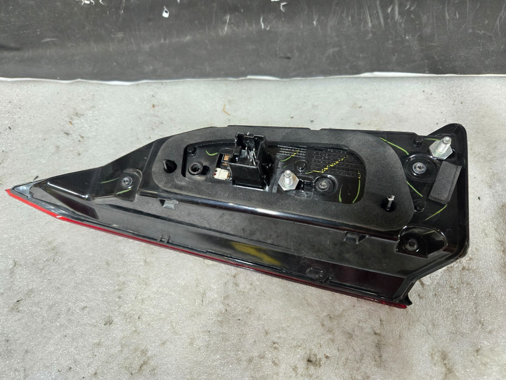 2019-2020 Infiniti QX50 Right Passenger RH Inner Taillight Lamp 26550-5NA1A OEM