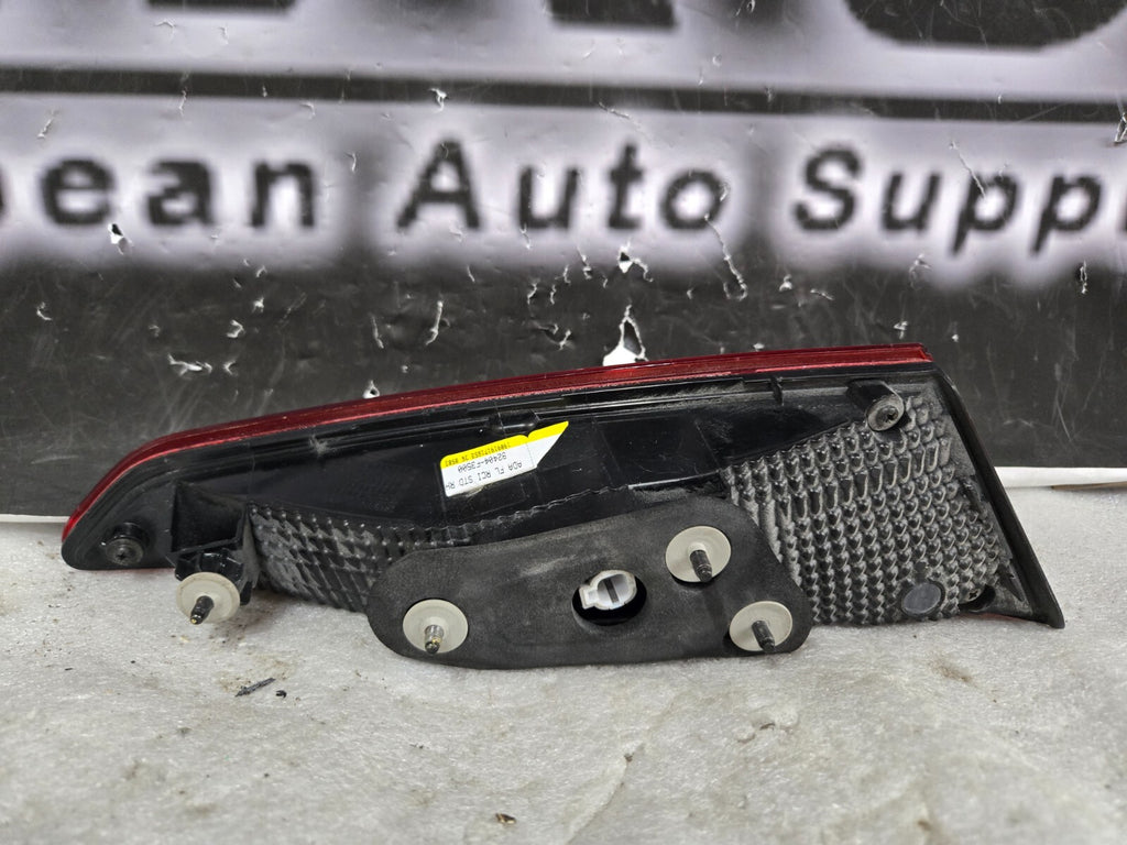 2019-2020 HYUNDAI ELANTRA RIGHT REAR TAIL LIGHT LAMP LED TRUNK MOUNT 92404-F3500