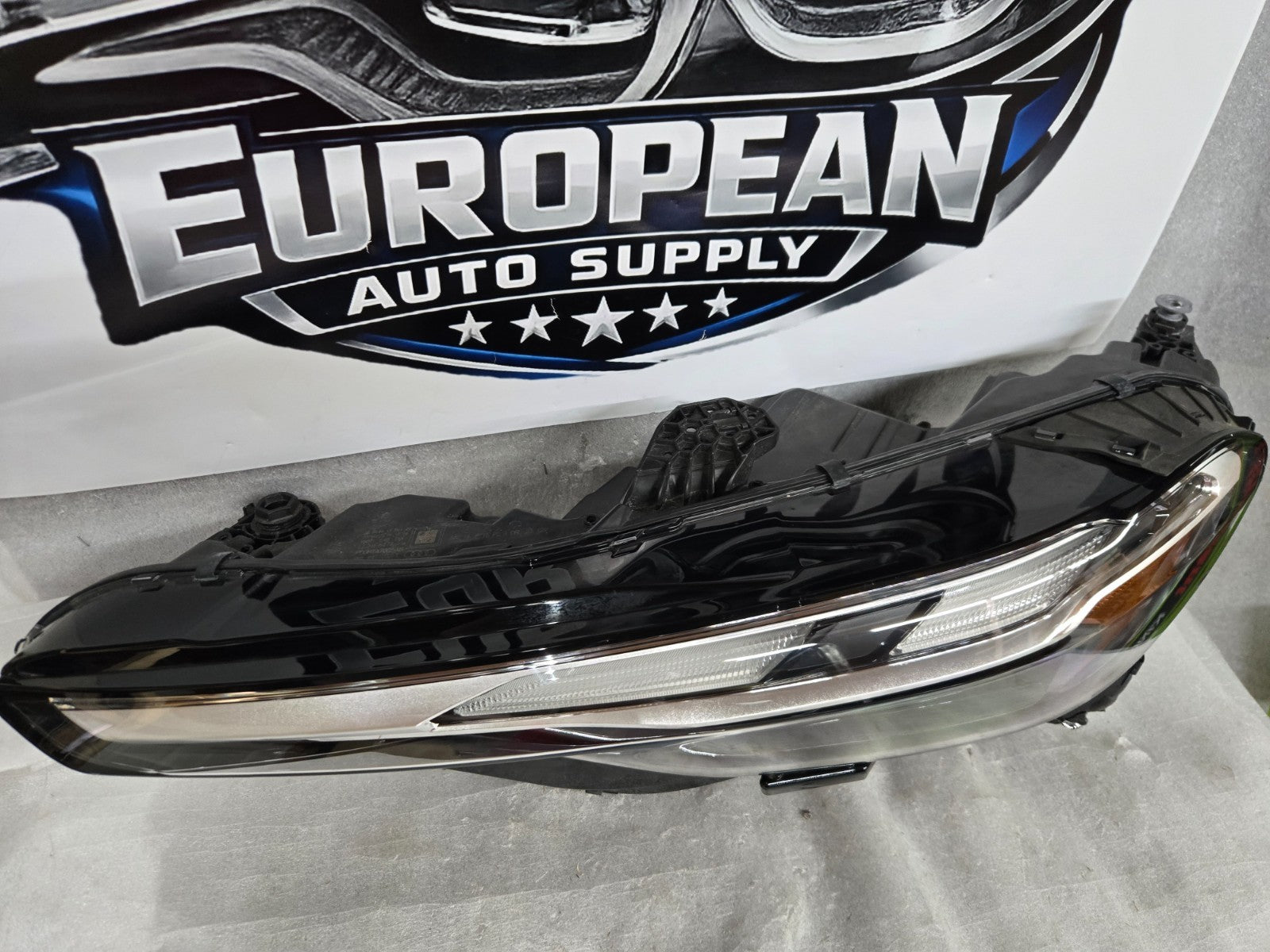 2025-2026 Audi Q5 SQ5 Left LH Driver Non-Matrix LED Headlight OEM 8MA941033F
