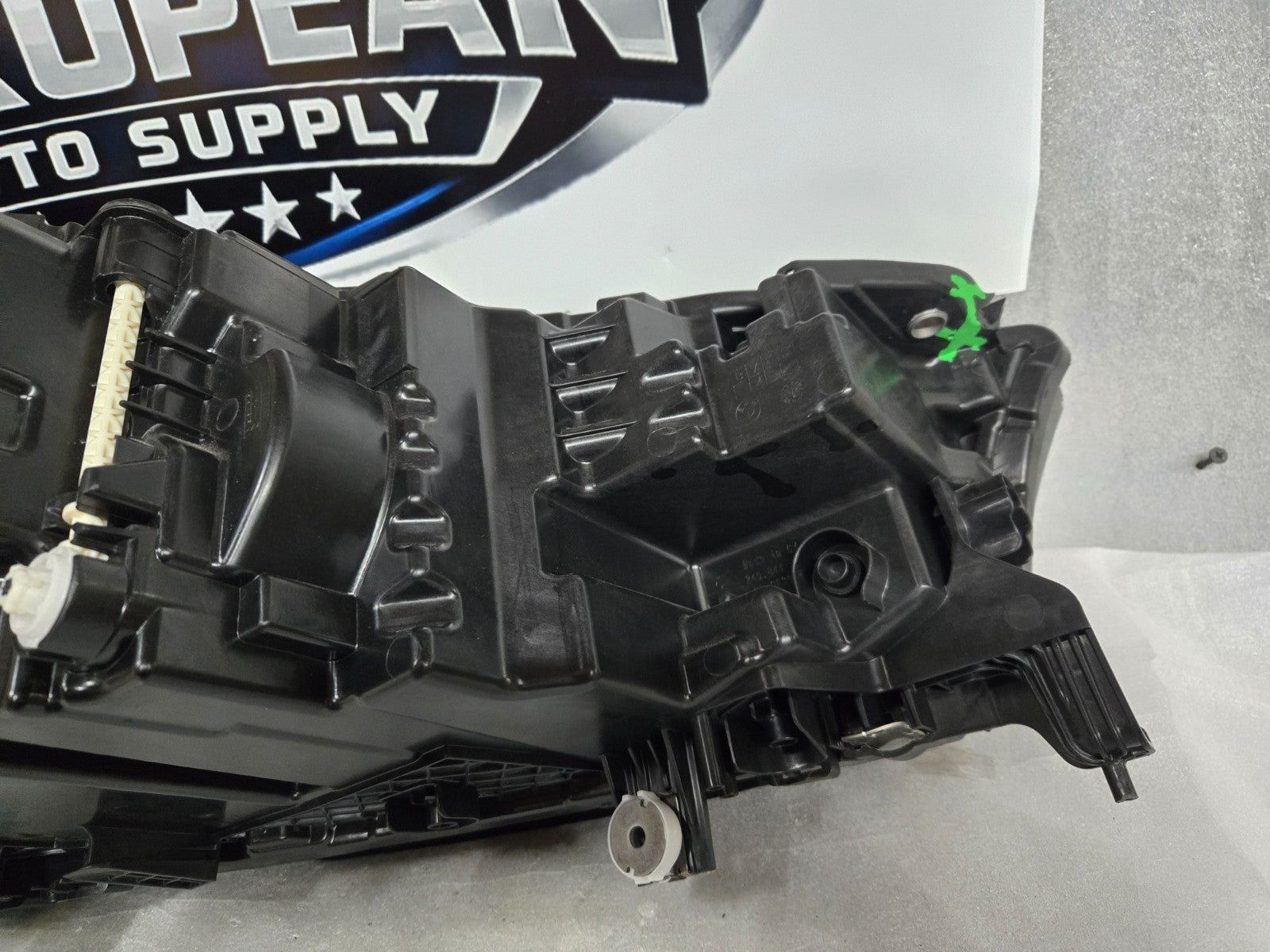 2022-2025 BMW iX xDrive40 xDrive50 LED Headlight Left LH Non-Laser OEM 5A3CE95