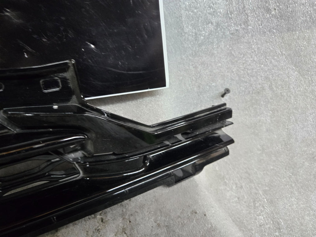 2015-2017 Acura TLX Lower Grille RIGHT RH 71102-TZ3-A20 OEM