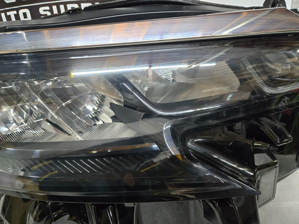 2021-2023 Toyota Sienna Right RH Side Reflector LED W/DRL Headlight OEM