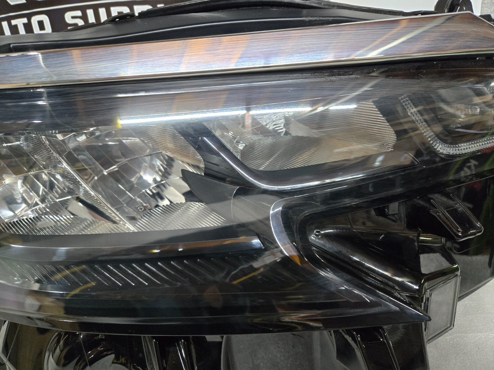 2021-2023 Toyota Sienna Right RH Side Reflector LED W/DRL Headlight OEM