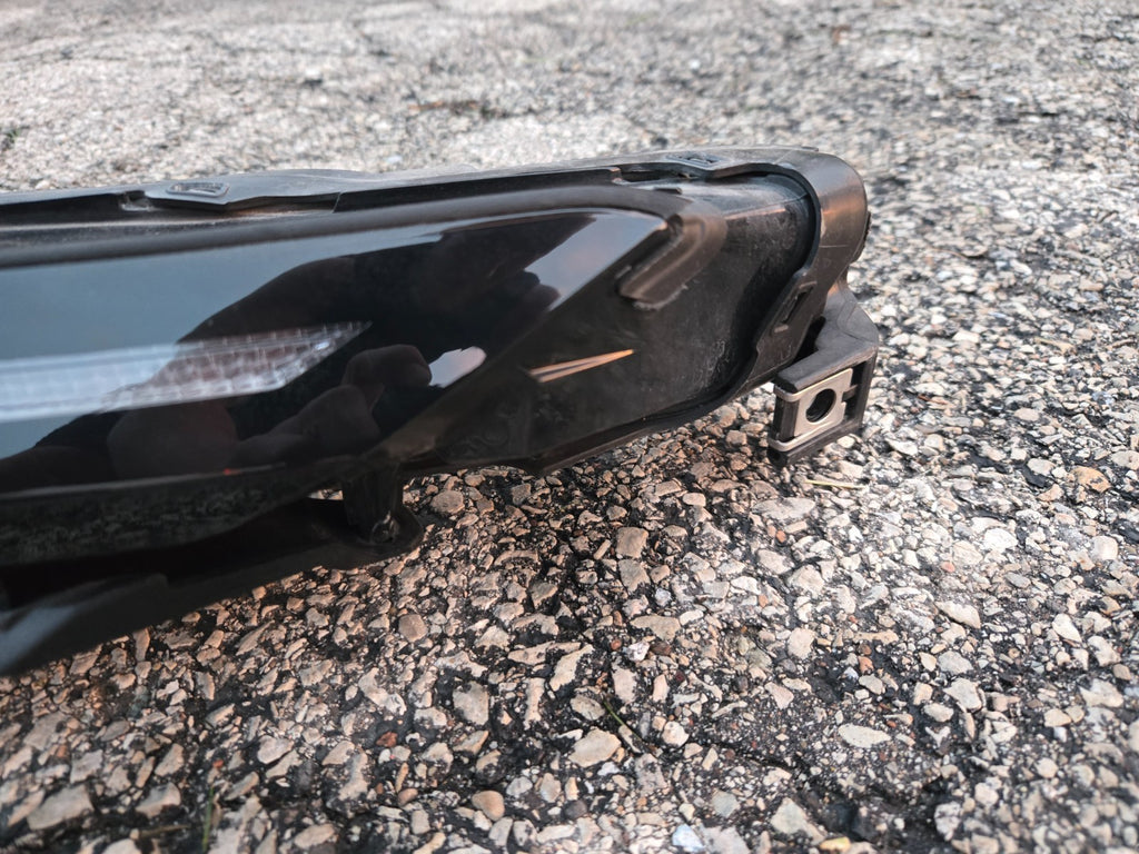 2024 2025 HYUNDAI SONATA FRONT LED DAYTIME RUNNING LIGHT BAR OEM 92209-L1550