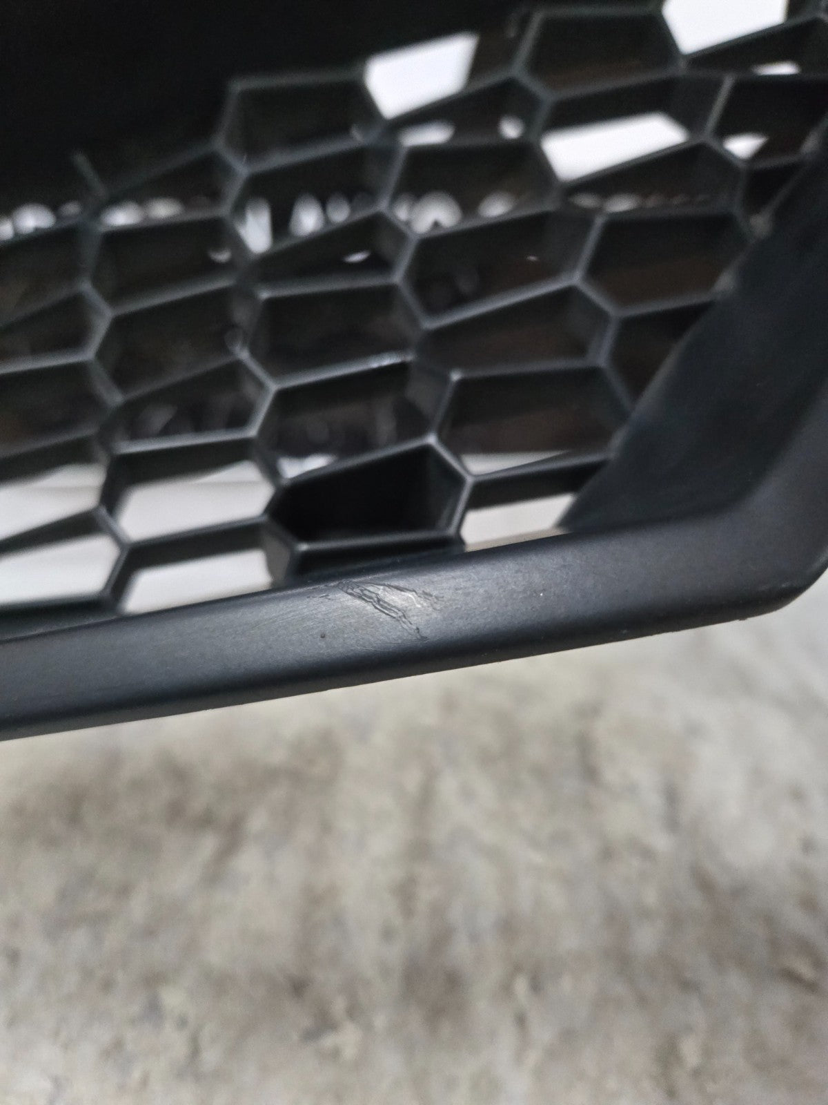 2017-2019 LAMBORGHINI HURACAN LP640-4 REAR BUMPER VENT GRILLE LH DRIVER OEM