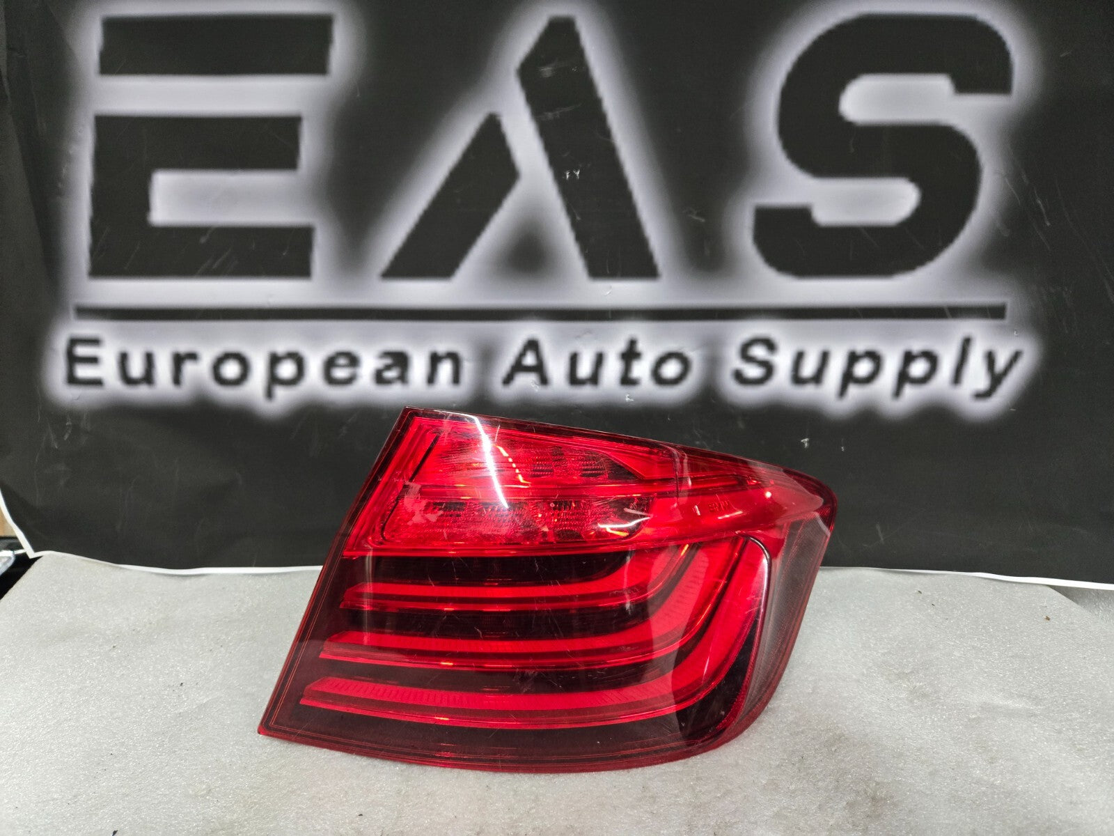2014-2016 BMW 5 Series F10 Right RH Passenger Taillight Tail Lamp OEM 184080-02