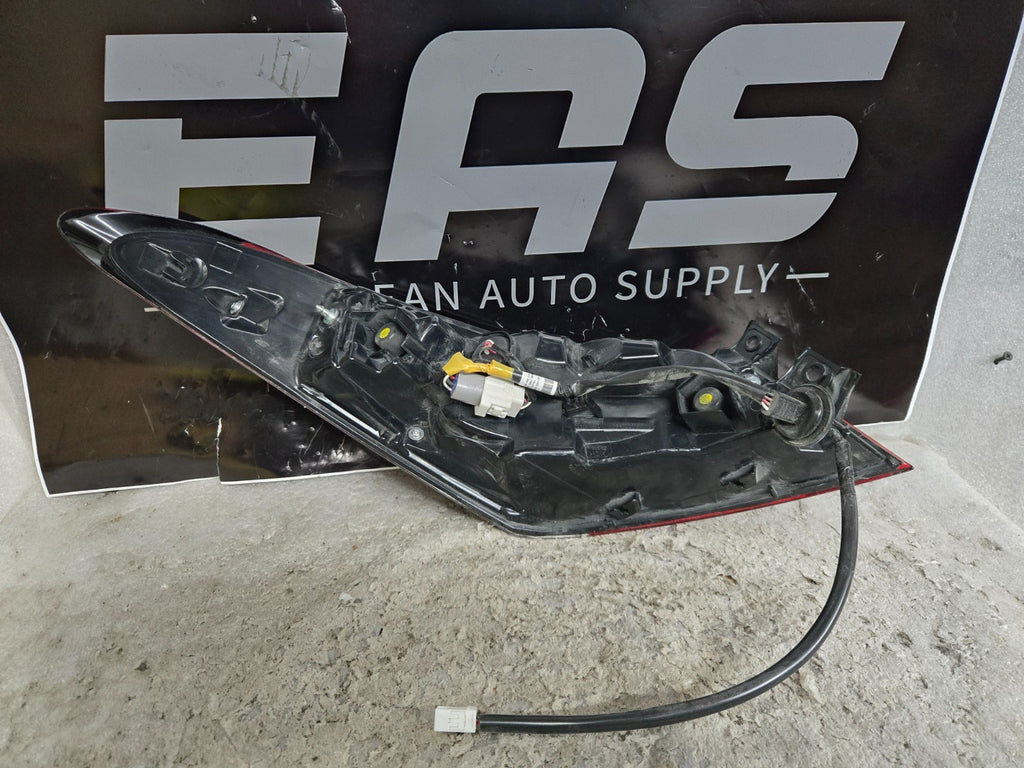 2018-2023 Toyota Camry TRD Rear Right Passenger Outer Tail Light OEM 9TY945281