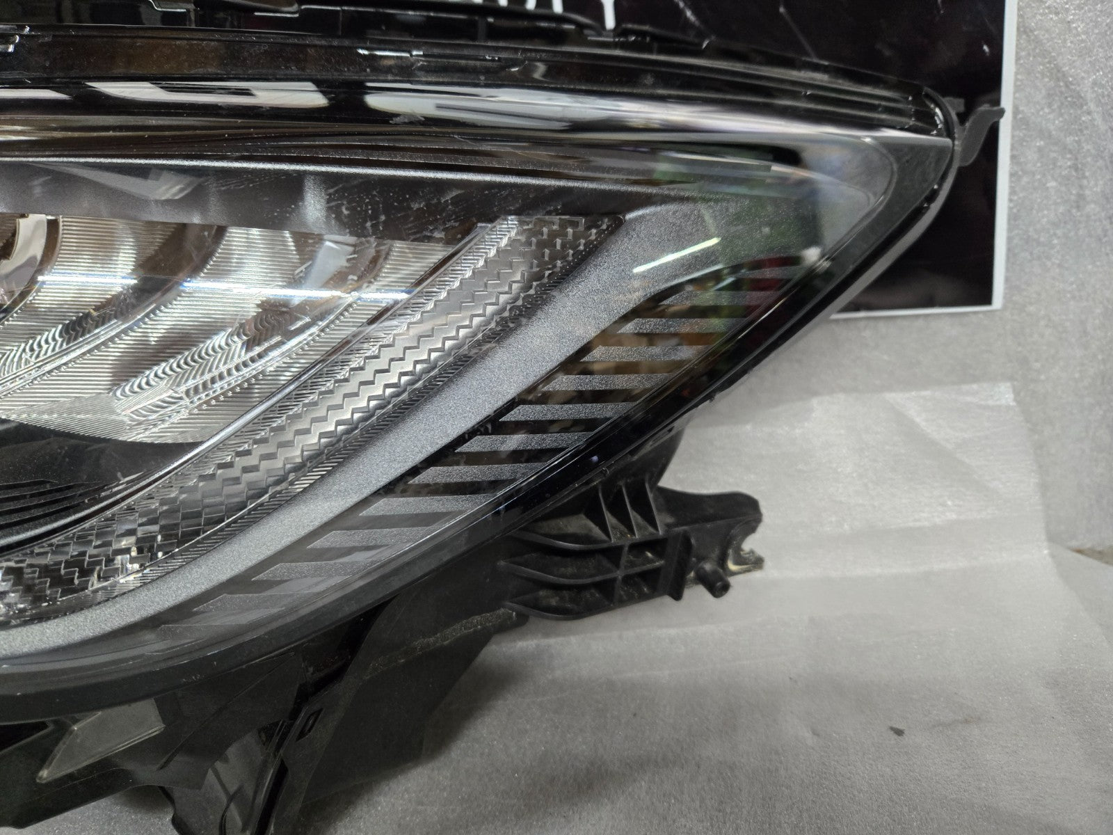 2020-2025 LINCOLN CORSAIR REFLECTOR LED HEADLIGHT LEFT LH DRIVER SIDE OEM
