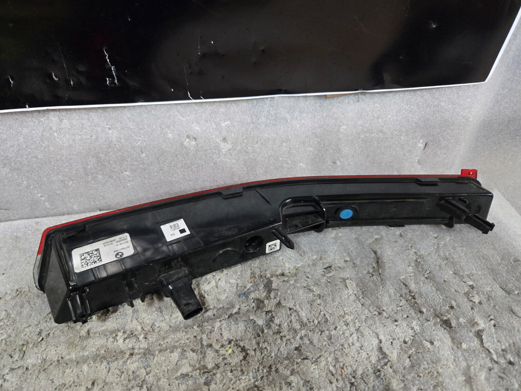 2022 2023 BMW IX REAR LOWER LEFT DRIVER BUMPER LIGHT LAMP H1795377908 OEM