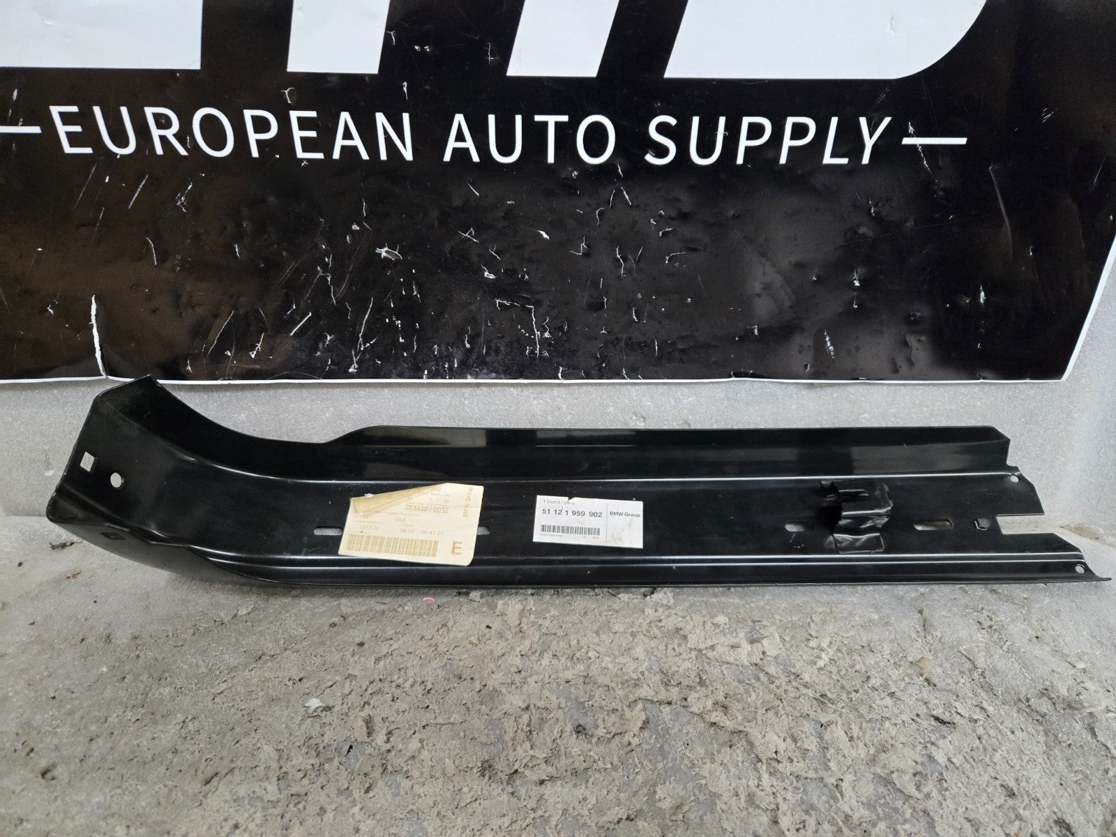 Genuine BMW E30 316 318i 320i 323i Bumper Prime Coated Rear Right RH 51121959902