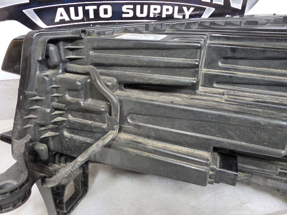 2024 - 2025 Volkswagen Atlas Right RH Base LED Headlight OEM Complete 3CN941082L