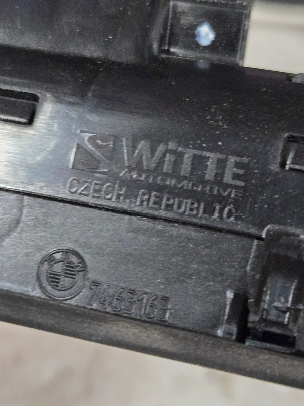 BMW F48 F39 F25 F26 F15 F16 Rear Trunk Tailgate Release Open Switch OEM 7463163