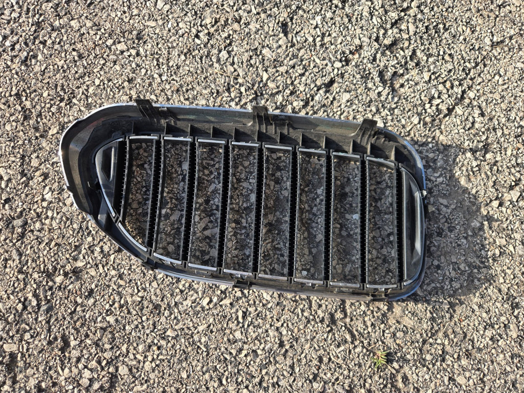 2017 - 2019 BMW 5-SERIES G30 LEFT LH DRIVER KIDNEY GRILLE CHROME 51137383519 OEM
