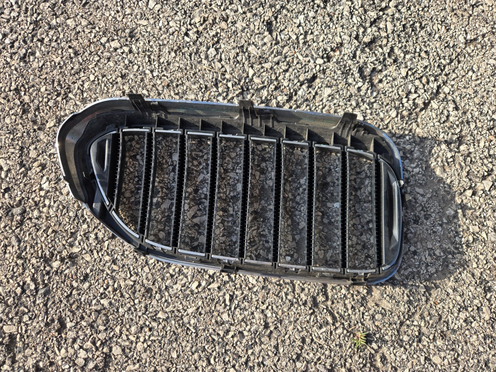 2017 - 2019 BMW 5-SERIES G30 LEFT LH DRIVER KIDNEY GRILLE CHROME 51137383519 OEM