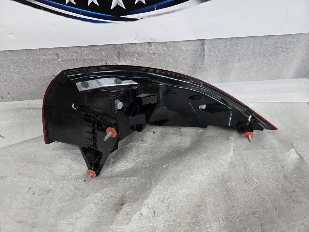 2024-2026 Mercedes Benz GLE350 GLE450 Left Driver LED Taillight A1679066710 OEM