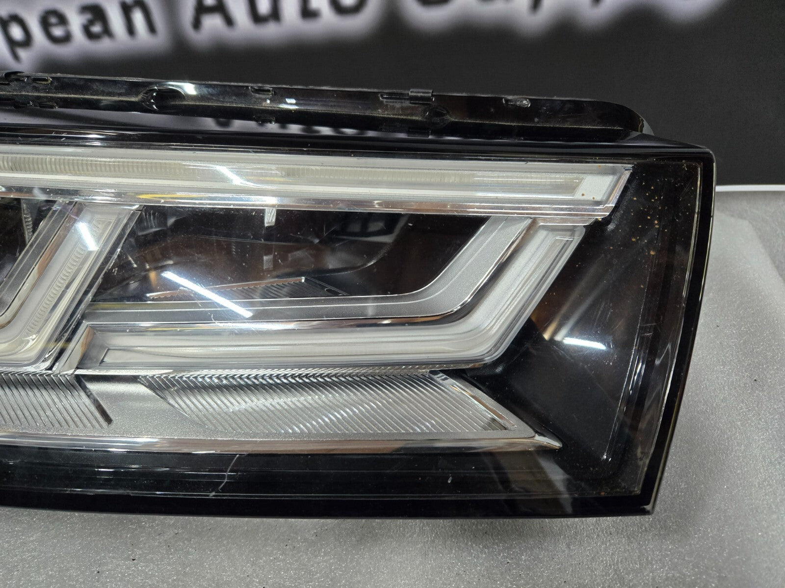 2018 2019 2020 Audi Q5 SQ5 LED Headlight Right Passenger Side RH OEM 80A941034E