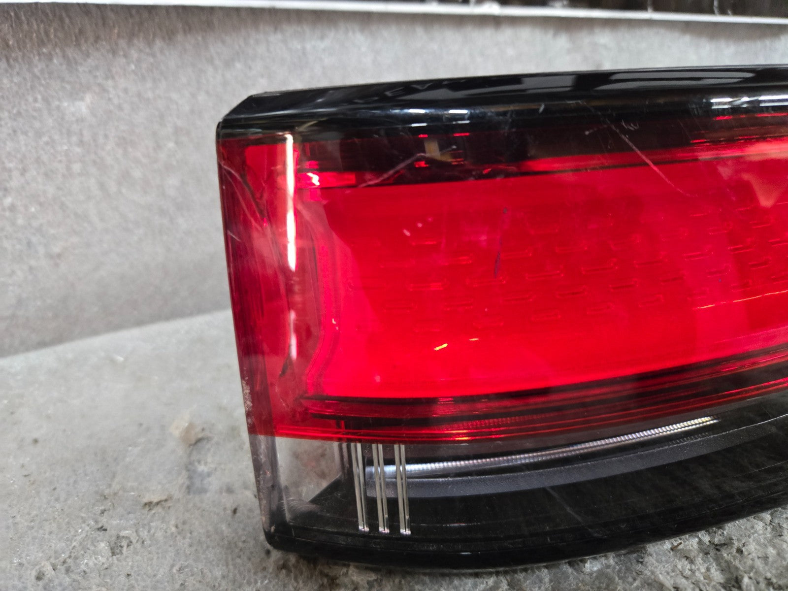 2022-2024 Rivian R1T LED Tail Light Lamp Right Passenger PT00003888 OEM
