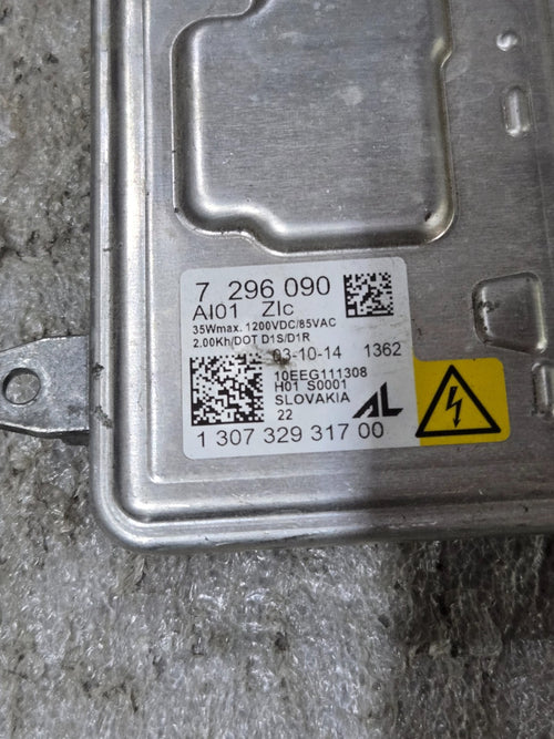 2012 - 2015 BMW F80 F30 335I M3 XENON HEADLIGHT BALLAST MODULE OEM 7296090