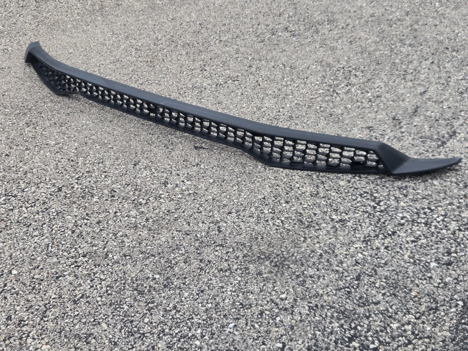 Lamborghini Huracan LP610 Rear Bumper Upper Metal Grille Mesh 4T0807684 OEM