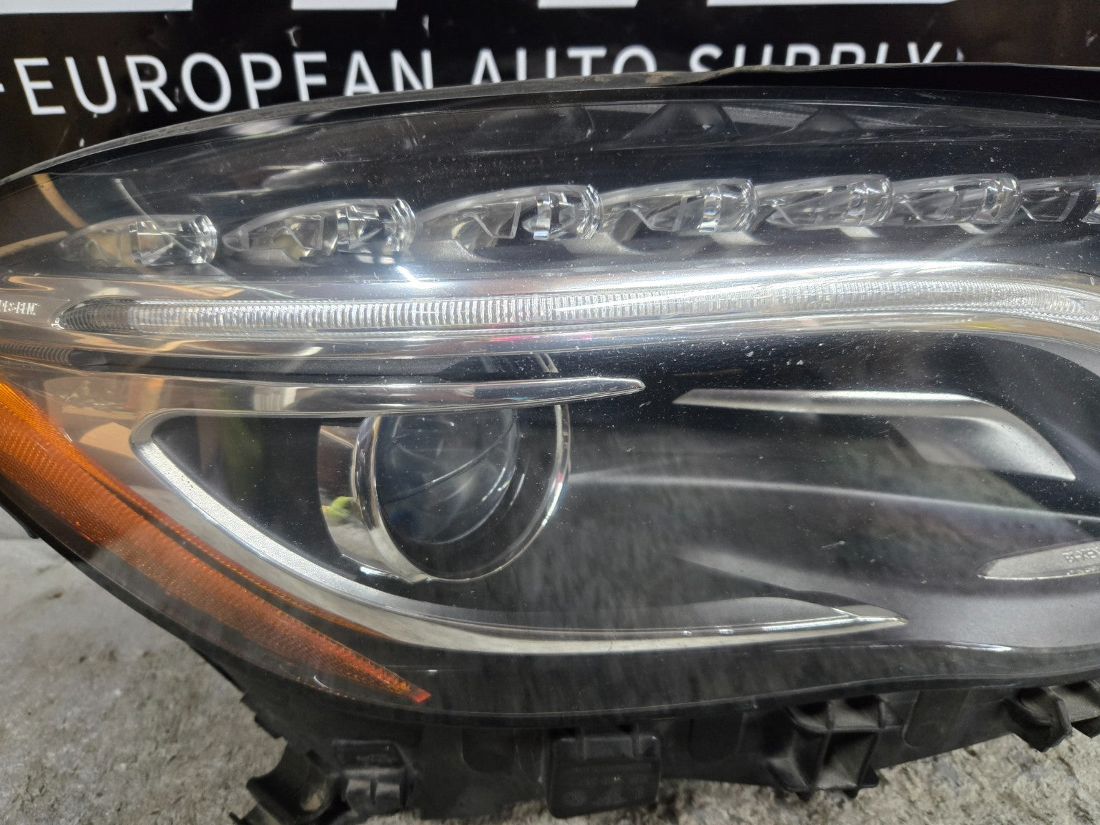 2015-17 Mercedes Benz GLA250 GLA45 Xenon Right Passenger Headlight OEM COMPLETE