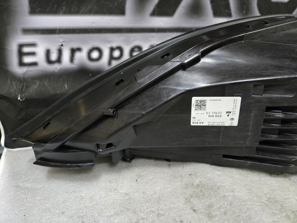 2024 2025 Porsche Cayenne Right RH Passenger Side LED Headlight OEM 9Y0941082M