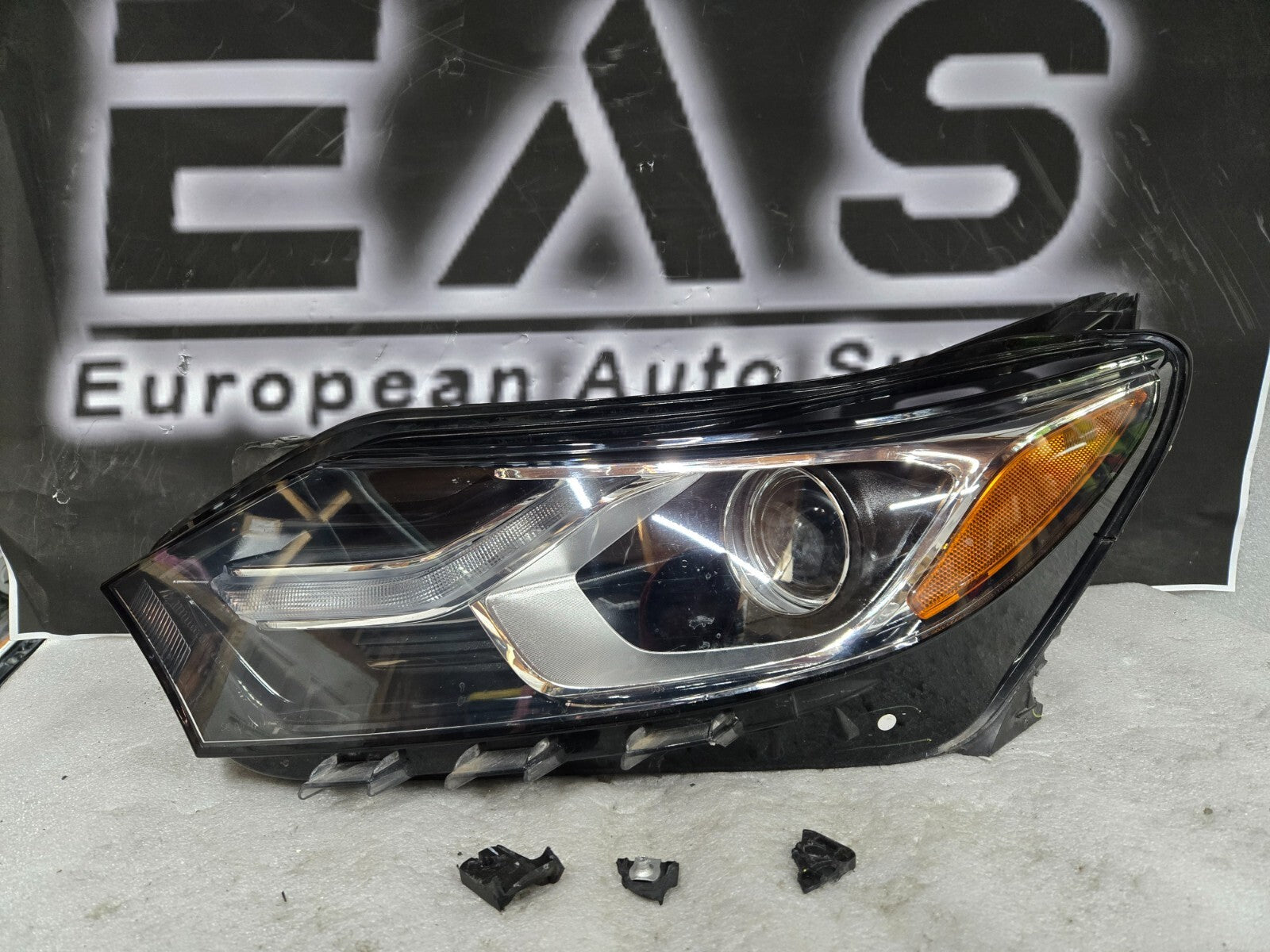2018 2019 2020 2021 Chevrolet Equinox Headlight Left LH Driver OEM Xenon HID