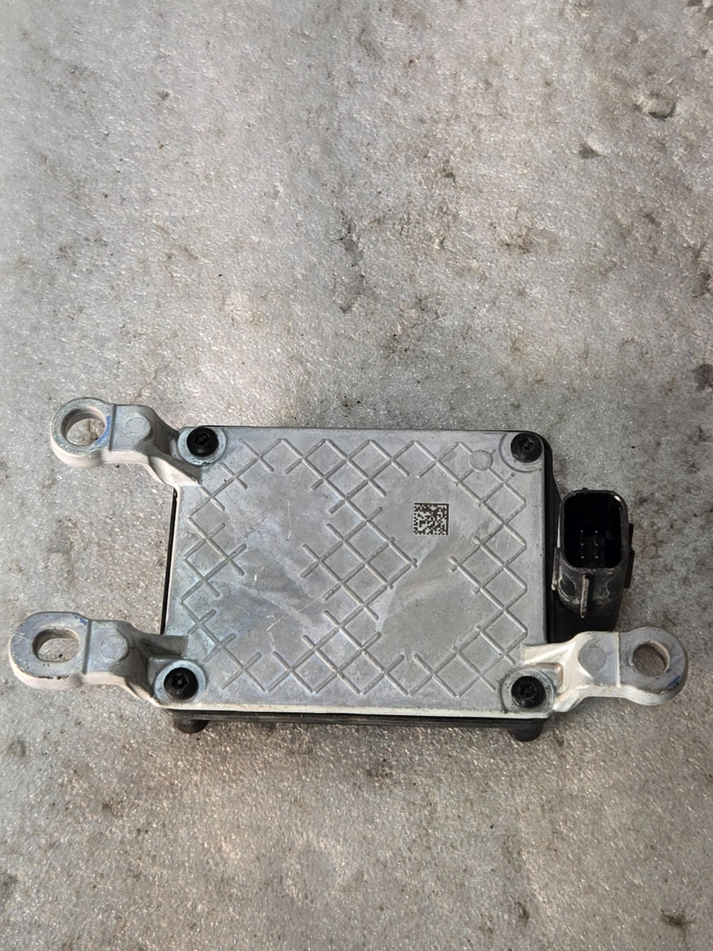 2017 - 2024 Nissan Adaptive Cruise Distance Sensor Radar OEM 28438-5FA3A JL