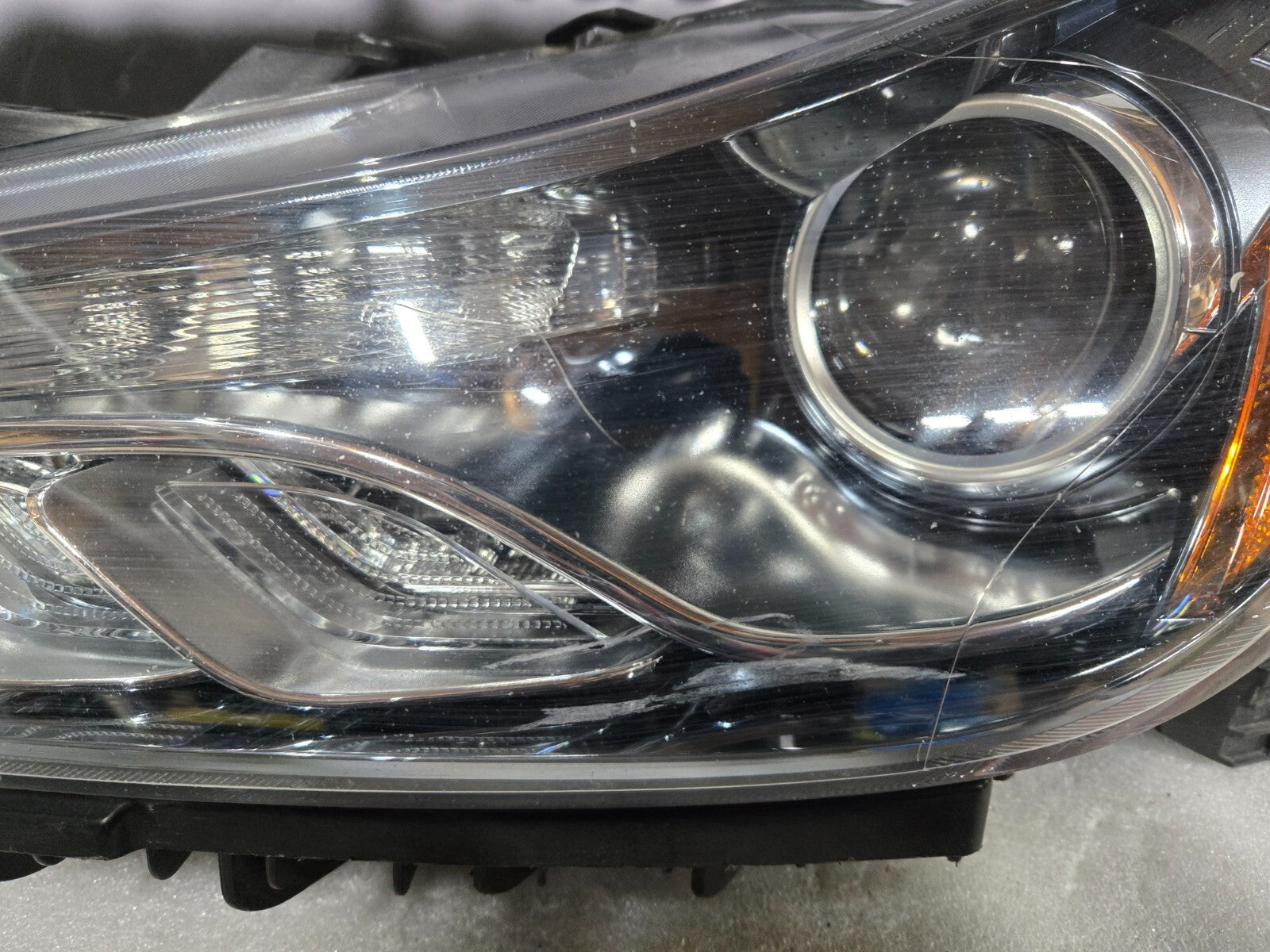2014-2017 Maserati Ghibli Left LH Driver Xenon HID AFS Headlight OEM 670005475