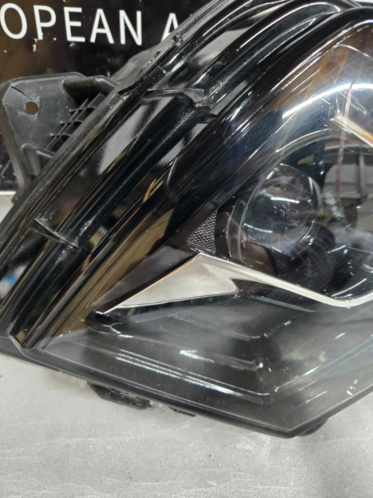 2023 2024 2025 Chevy Blazer Right RH Passenger LED Headlight 85054148 OEM