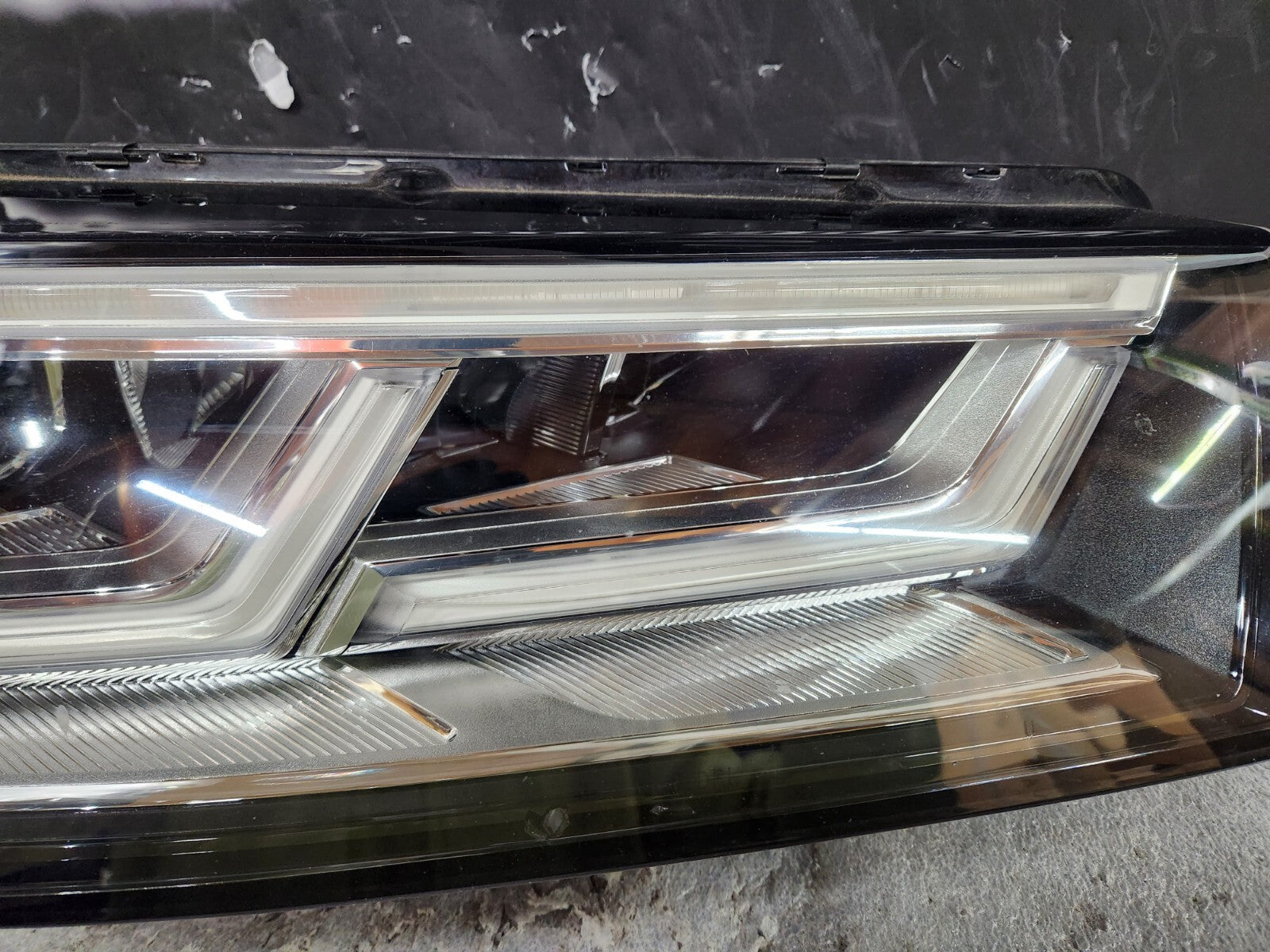 2018 - 2020 AUDI SQ5 RIGHT PASSENGER SIDE FULL LED HEADLIGHT 80A941034B OEM