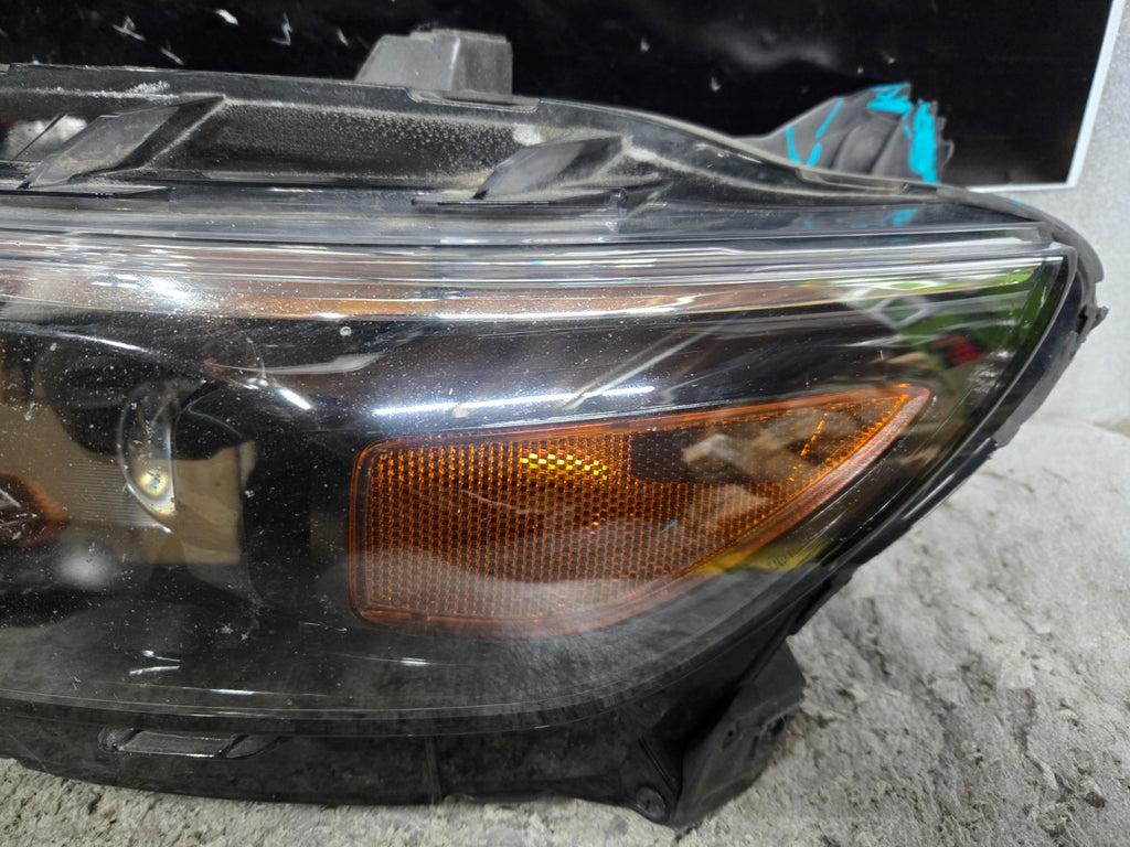 2016-2018 Chevrolet Malibu Halogen Left Side Headlight Assembly GM 84324410 OEM