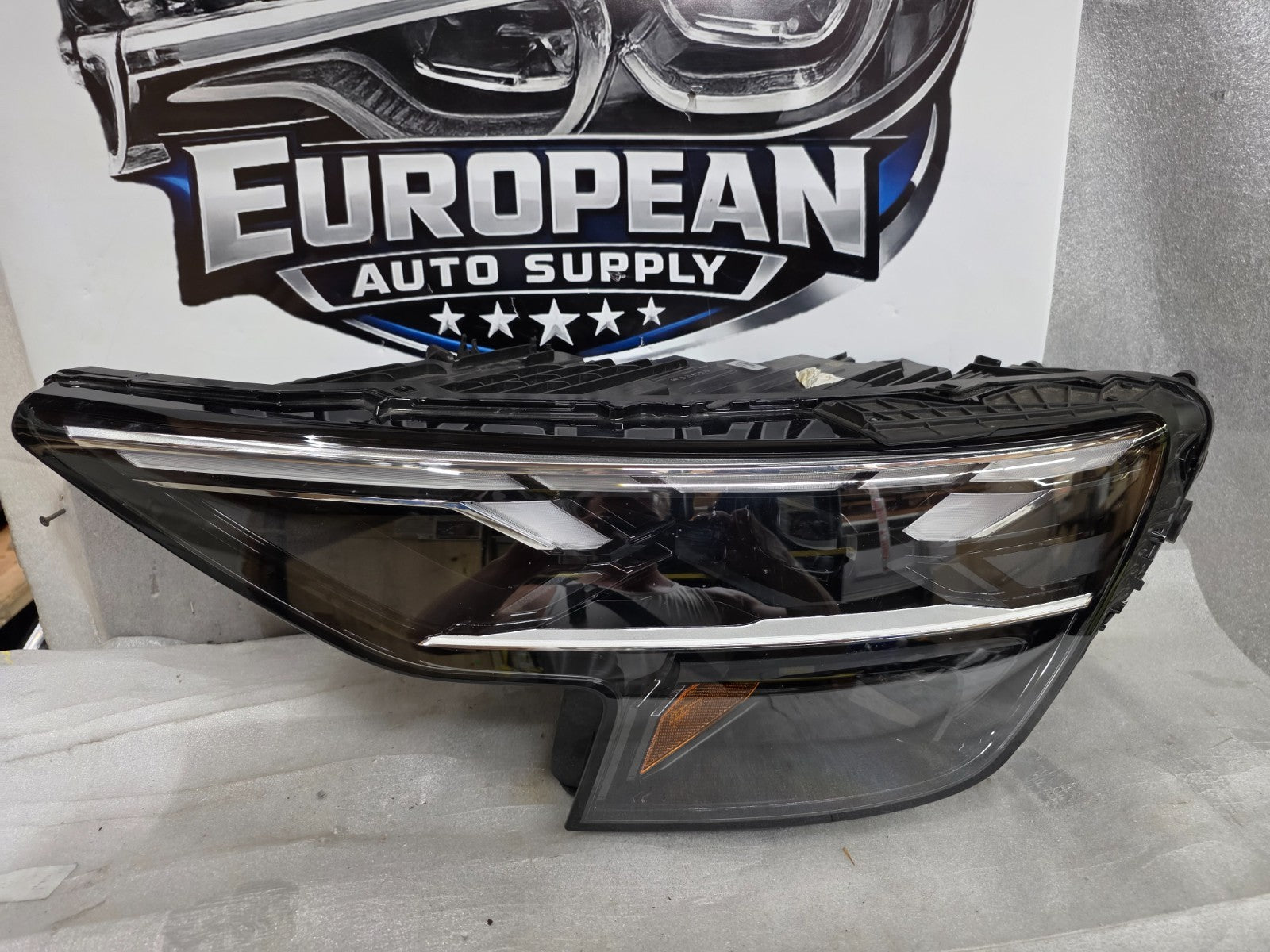 2024-2026 Audi Q8 SQ8 RSQ8 Matrix LED Headlight Left LH 4M8941039B OEM COMPLETE!