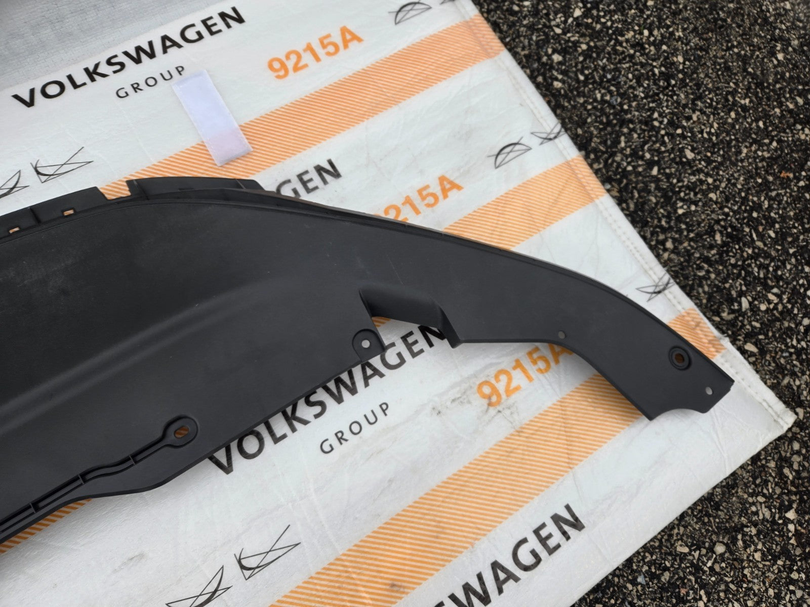 2019-2021 VOLKSWAGEN JETTA FRONT LOWER BUMPER VALANCE RETAINER COVER PANEL OEM