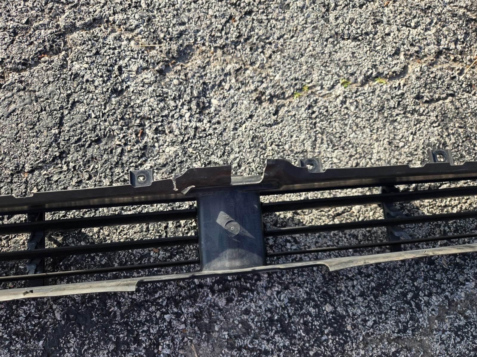 2018-2024 GENUINE BMW G30 G31 FRONT LOWER AIR FLAP SHUTTER 7497285 OEM