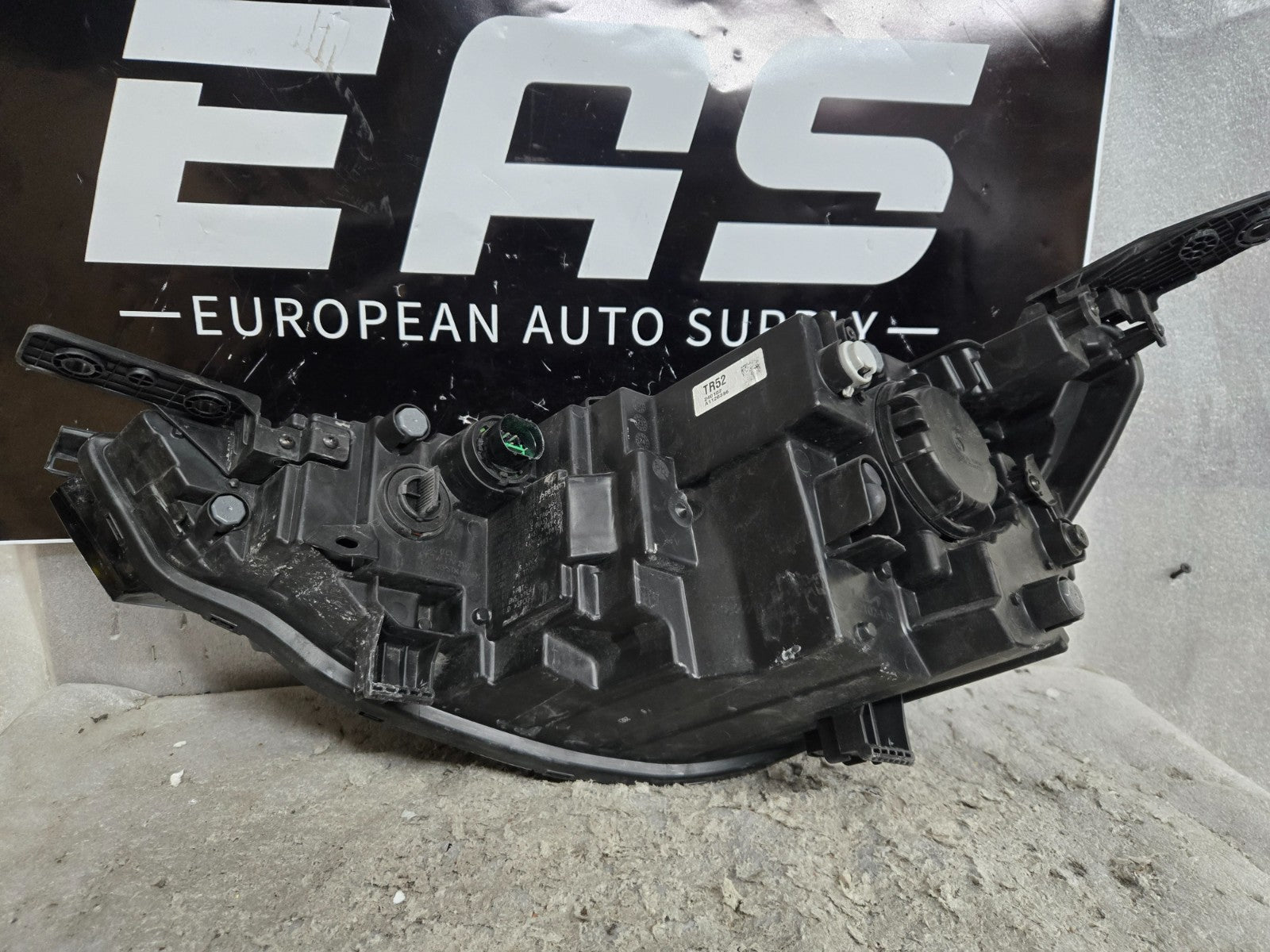 2023-2025 Kia Soul Right RH Passenger Side Halogen Headlight OEM 92102-K05