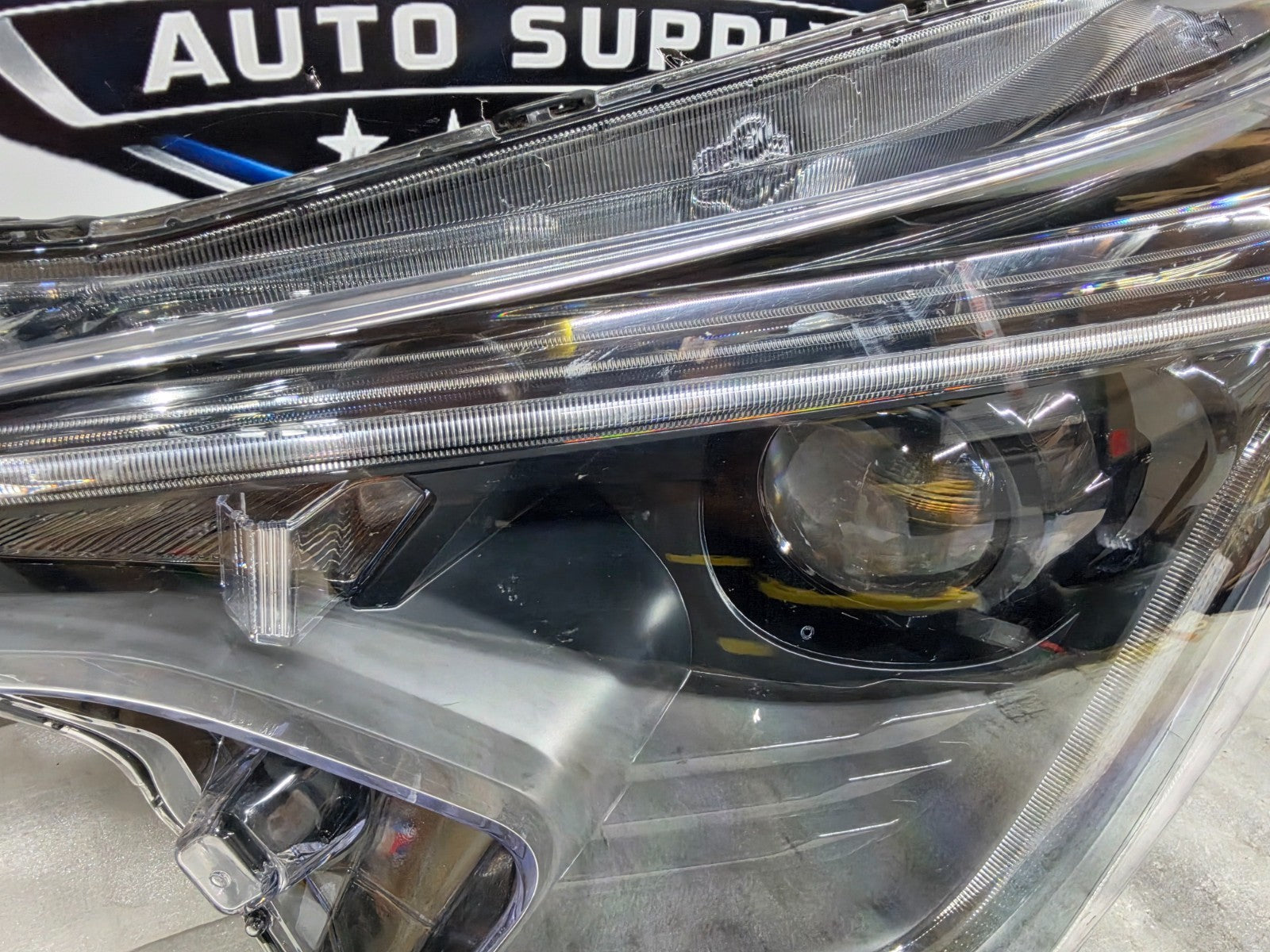 2023 2024 2025 Subaru Ascent Left LH Driver Side Headlight OEM 84002XC11A