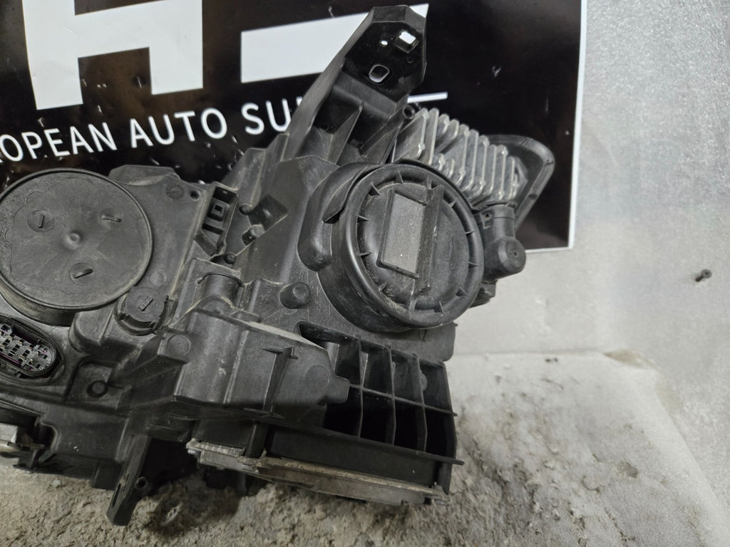 2015-17 Mercedes Benz GLA250 GLA45 Xenon Right Passenger Headlight OEM COMPLETE