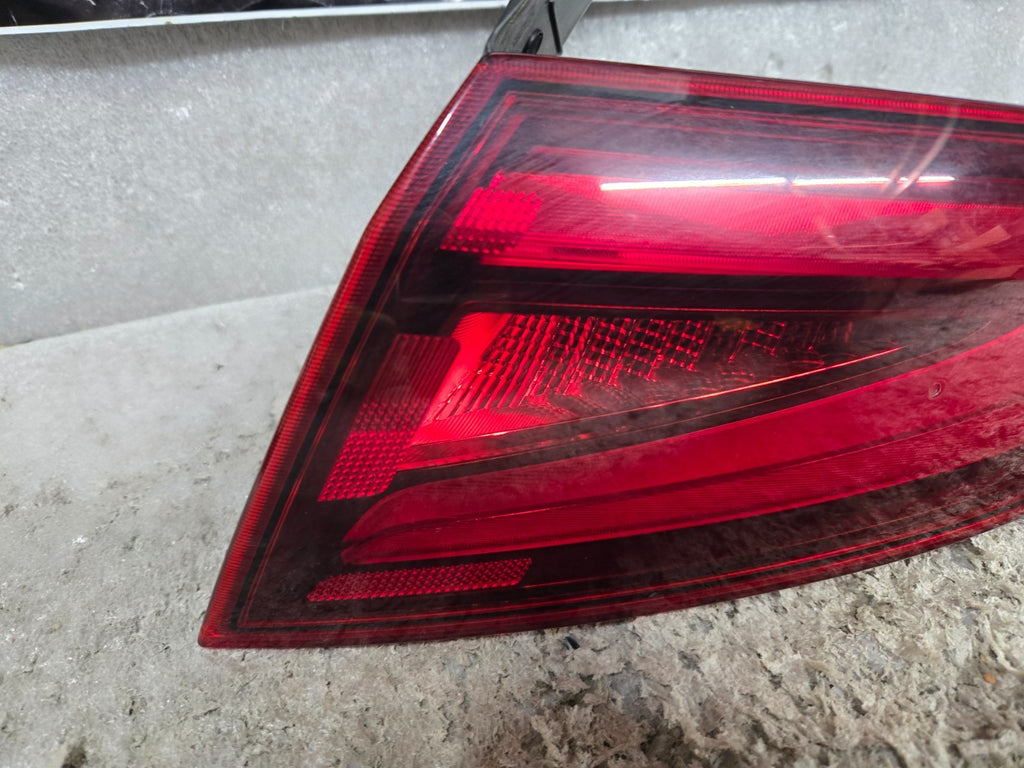 2017-2021 ALFA ROMEO GIULIA 952 REAR RIGHT OUTER TAILLIGHT TAIL LED LAMP OEM