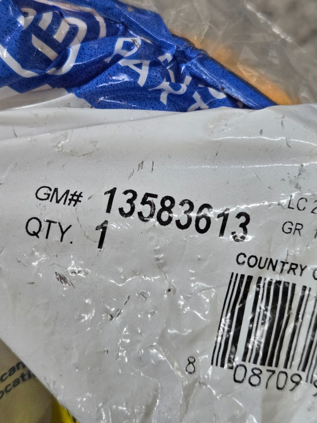 2019-2021 CHEVROLET TRAVERSE RIGHT DOOR HINGE OEM 13583613 NEW OEM