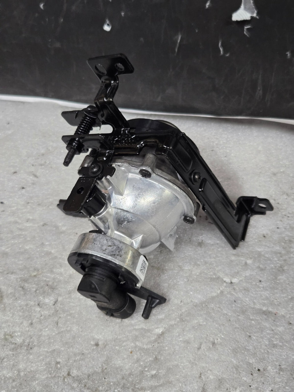 2022-2023 HYUNDAI KONA FRONT FOG LIGHT ASSEMBLY LEFT LH DRIVER 92201-J9500 OEM