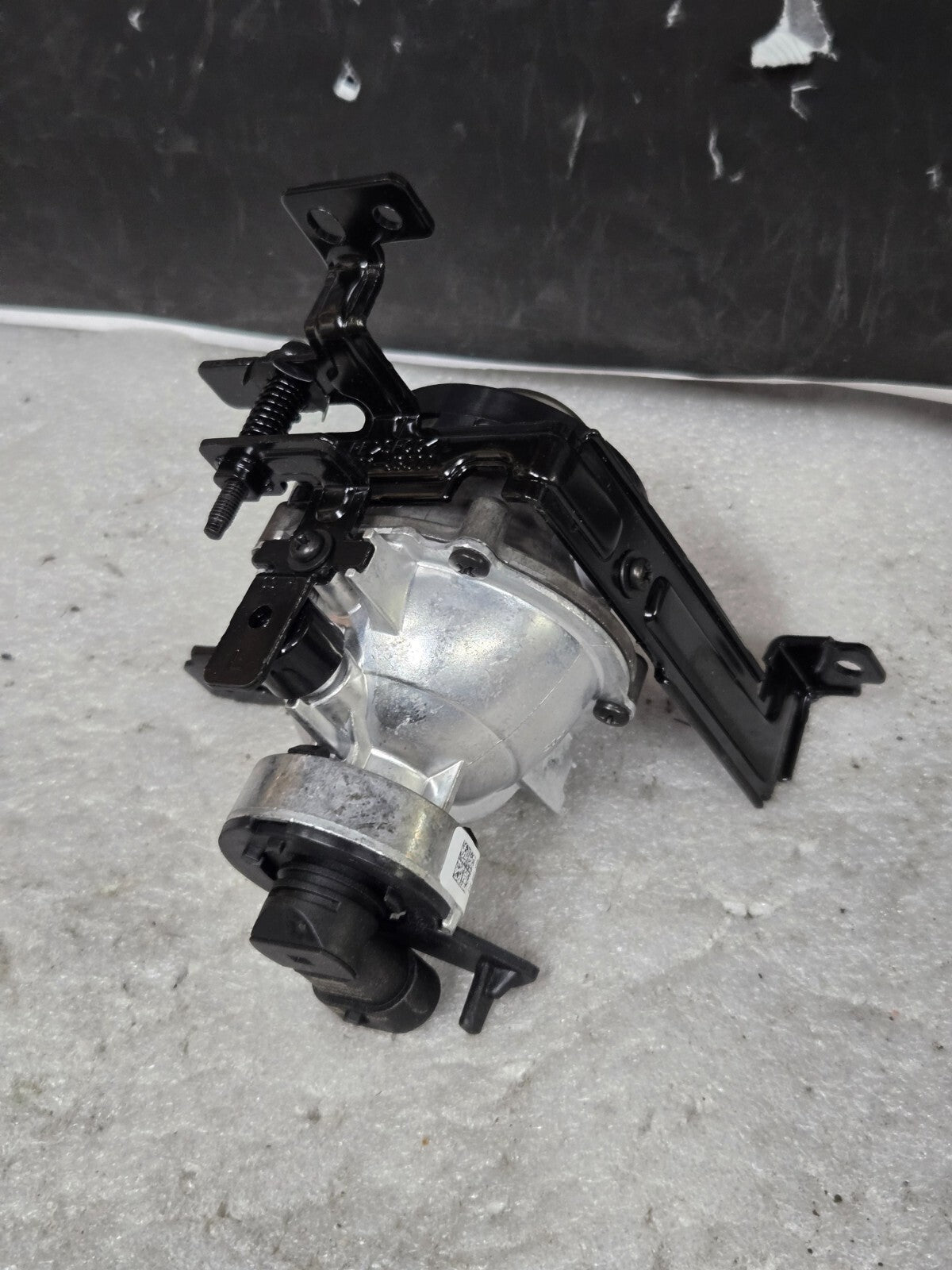 2022-2023 HYUNDAI KONA FRONT FOG LIGHT ASSEMBLY LEFT LH DRIVER 92201-J9500 OEM