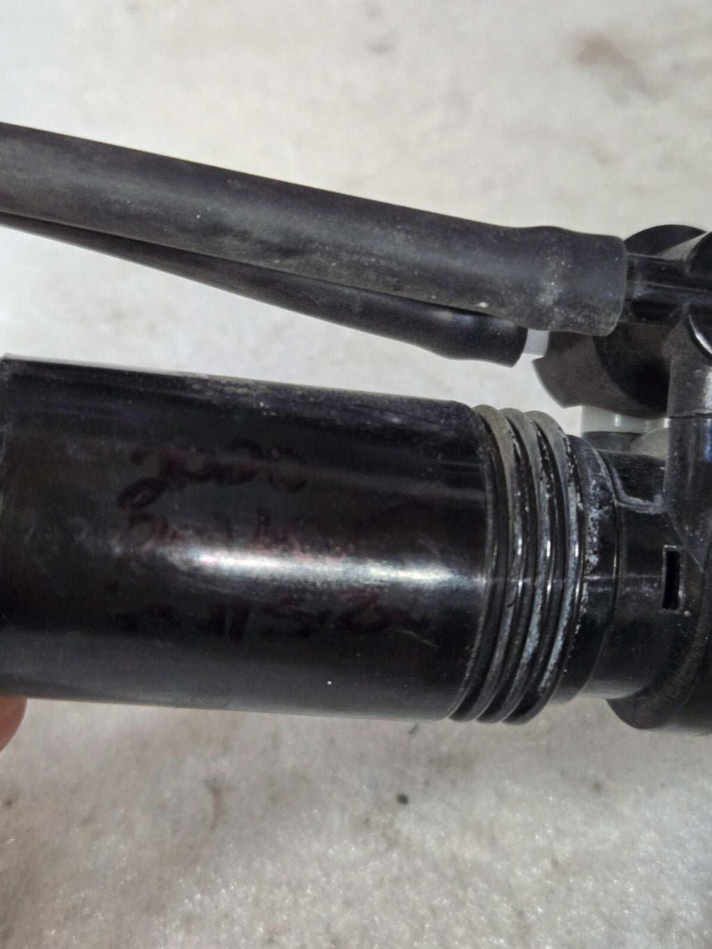 Jaguar E-Pace R X540 Windscreen Washer Tank Pump 1042518001 OEM