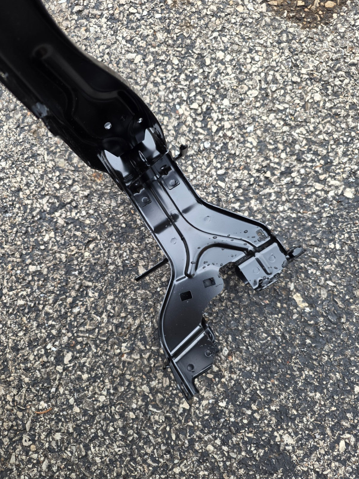 2019-2023 BMW 330i M340i 430i Left Driver Side Radiator Support OEM 51647422293
