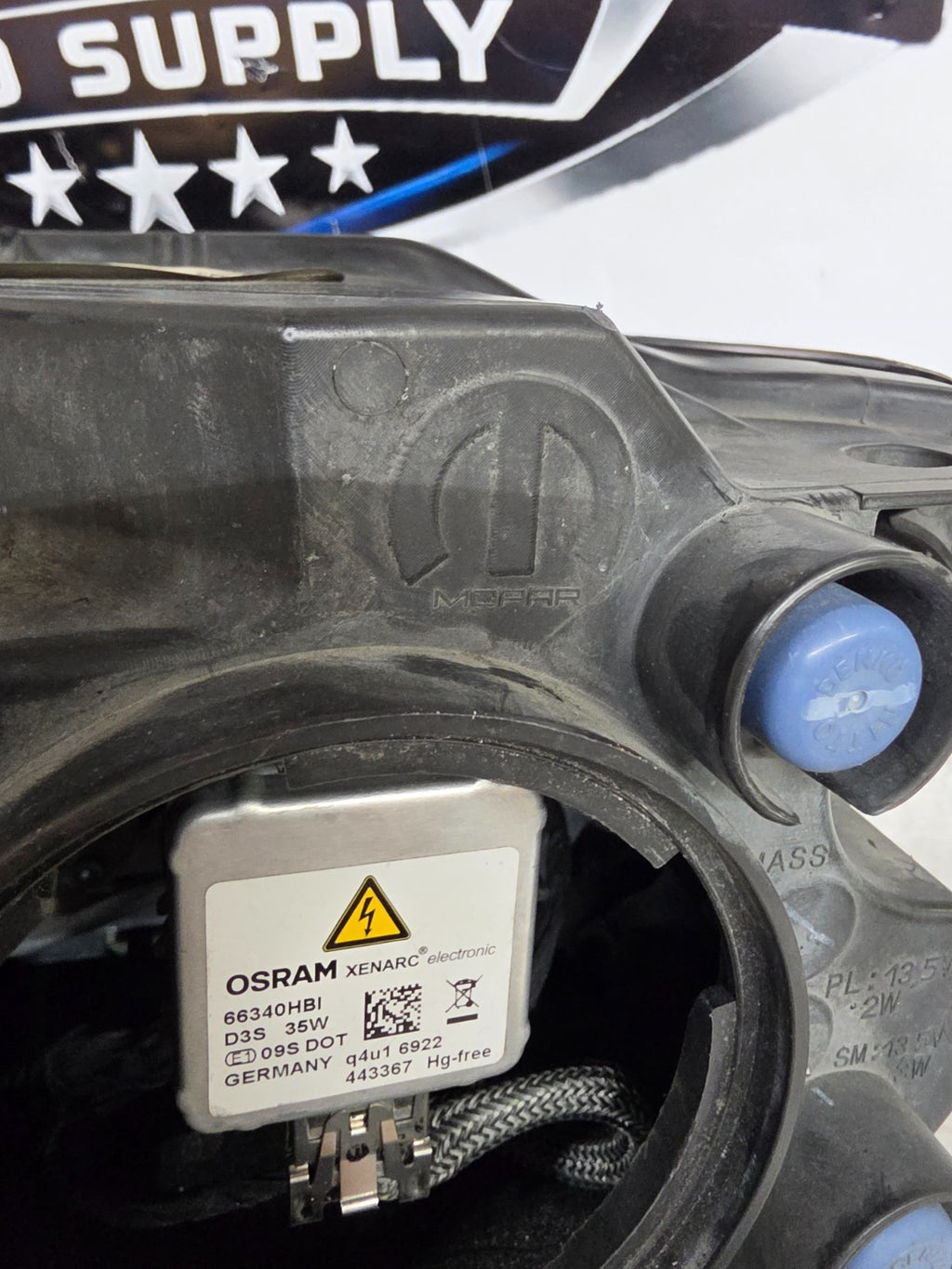 2014-2015 Jeep Grand Cherokee Passenger Xenon Headlight Non-AFS OEM 68111000AC