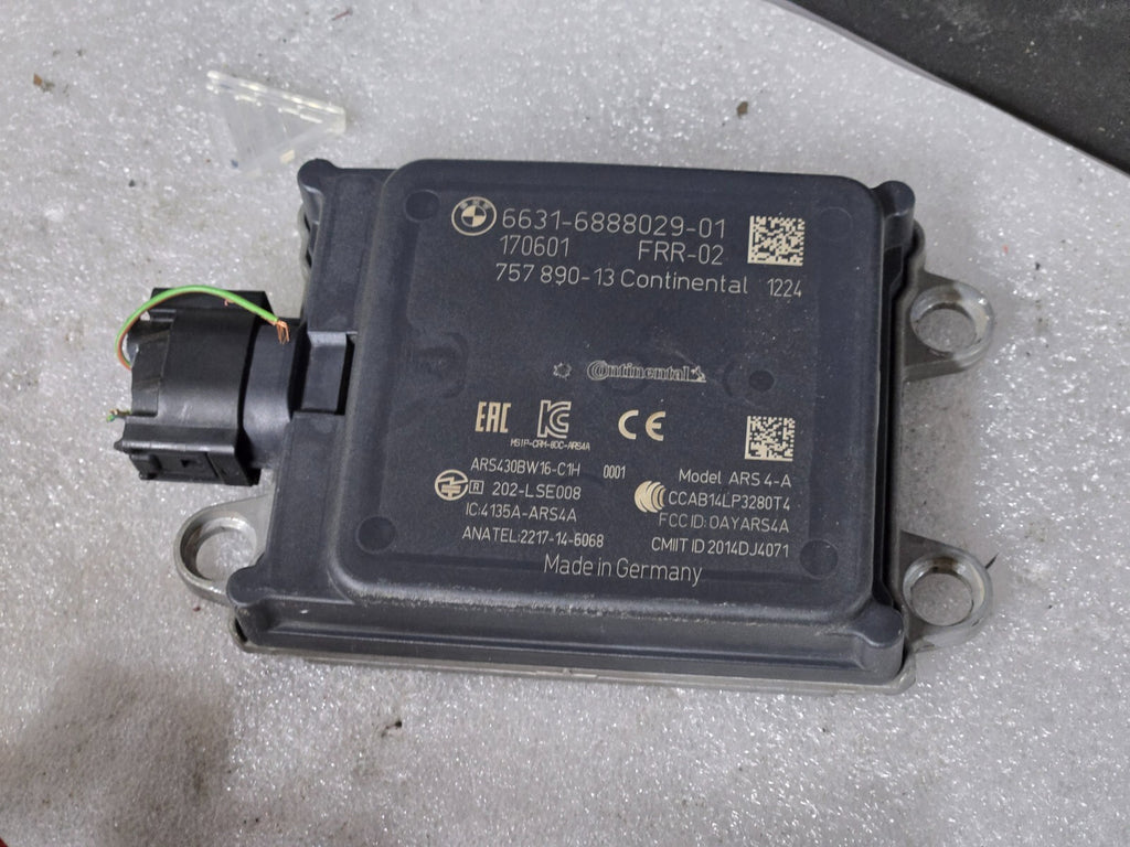 OEM BMW Radars Sensor Front G01 G02 G11 G30 G31 F90 G32 6631-6888029-01 75789013